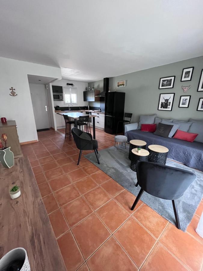 Casa vacanze Maison De Dans Résidence Avec Piscine Arles